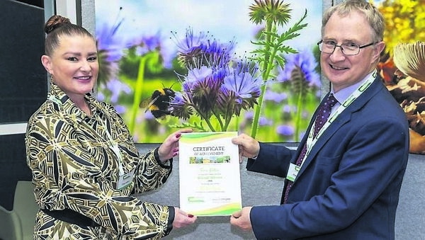 Professor Frank O’Mara Teagasc Director and Fiona Hutton, overall winner of Teagasc’s Research and Innovation photo competition 2025 with her photo of ‘Bee the Change’ Professor Frank O’Mara Teagasc Director and Fiona Hutton, overall winner of Teagasc’s Research and Innovation photo competition 2025 with her photo of ‘Bee the Change’