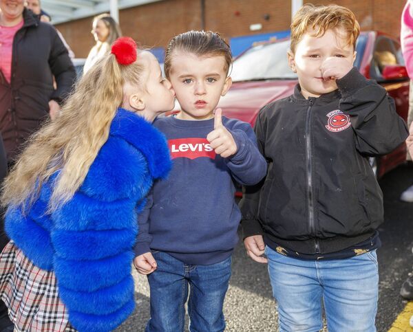 Bella and Mark O’Brien and John Knee were snapped at the Fairgreen Shopping Centre as they wait the arrival of Santa Claus