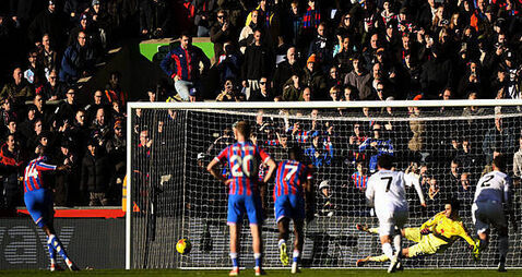 Sunday Sport: Manchester United defeat Palace, provincial football and hurling finals