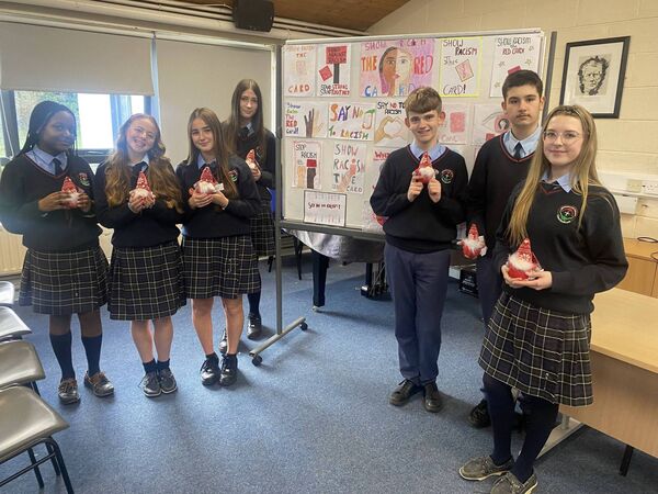 2AS students and Maria Antonio