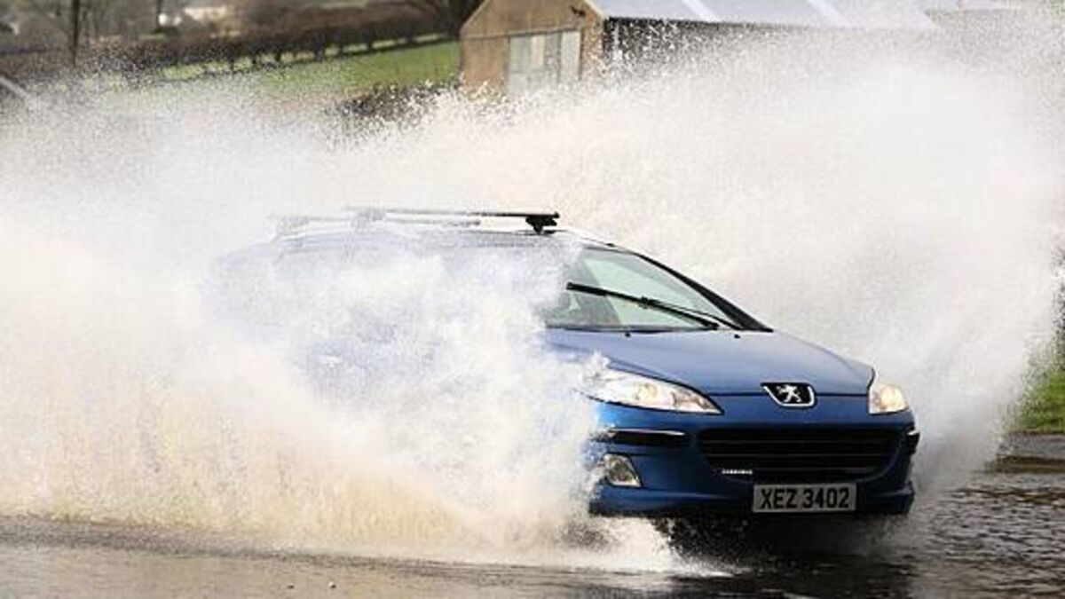 Warning for drivers as Met Éireann issues orange rain alert
