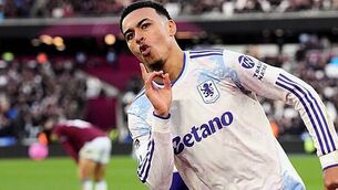 Arsenal need last-gasp winner against plucky Wolves to move five points clear Arsenal need last-gasp winner against plucky Wolves to move five points clear