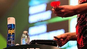 Jurjen van der Velde comes prepared for battle with Ally Pally wasp