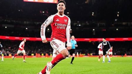 Arsenal score four in second half in statement win over title rivals Aston Villa