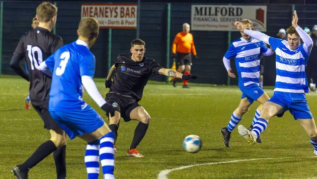 Late Dowling header ends New Oak's perfect start