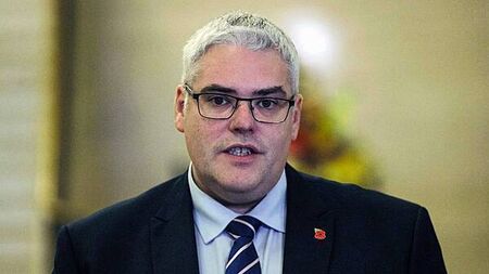 DUP leader invites incoming UUP chief for talks on unionist co-operation