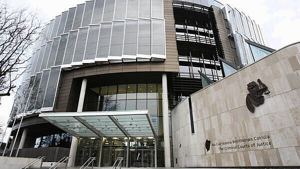 Woman with 165 convictions jailed for robbing the same shop twice