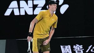 Jannik Sinner battles through sweltering conditions to reach fourth round