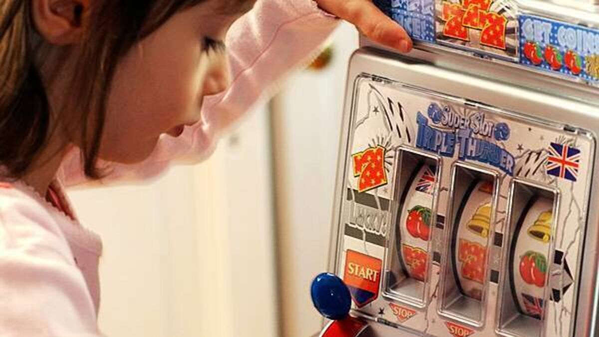 Problem gambling linked to exposure during childhood – study