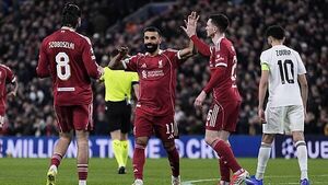 Liverpool thrash Qarabag and ease into last 16 in Champions League