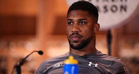 Anthony Joshua says he will do ‘what is right’ after death of close friends
