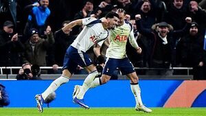 Dominic Solanke stunner earns Tottenham a point against Manchester City