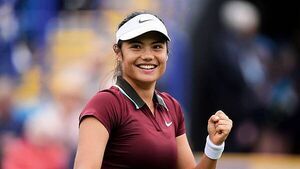 Emma Raducanu cruises into Transylvania Open semi-finals with straight sets win