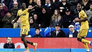Ismaila Sarr on target as Crystal Palace end 12-match winless run at Brighton