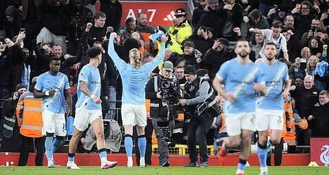 Monday’s briefing: Man City stay in title race and Palace beat rivals Brighton