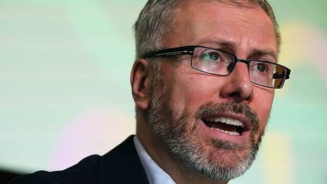 ‘Dishonesty’ on climate goals and passenger cap, Greens claim