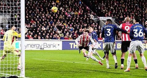 Arsenal’s title hopes hit by Keane Lewis-Potter equaliser for Brentford