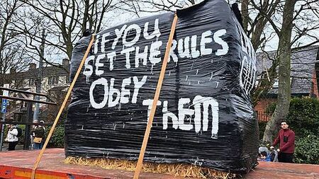 Farmers protest outside Agriculture Minister’s constituency office