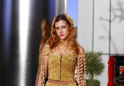 Nia Pavliashvili and Daria Velychko's 'Shellsational' piece, modelled by Nia Pavliashvili