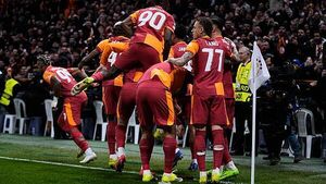 Liverpool lose to Galatasaray in Istanbul in first leg of Champions League tie