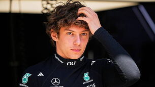 Ryan Reynolds and Rob Mac cheer on Wrexham from Sky Sports commentary box Ryan Reynolds and Rob Mac cheer on Wrexham from Sky Sports commentary box