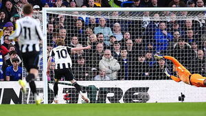 Anthony Gordon scores the only goal as Newcastle win at Chelsea
