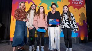 Nurney and Ballykillen national schools win prestigious art competition