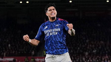 Arsenal only focused on trophy and not title-race mind games – Piero Hincapie