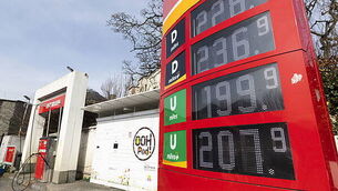 Four teenagers arrested in Wexford and Wicklow after Garda chase in stolen car