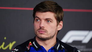 Man Utd concede late winner in five-goal first leg against Bayern Munich