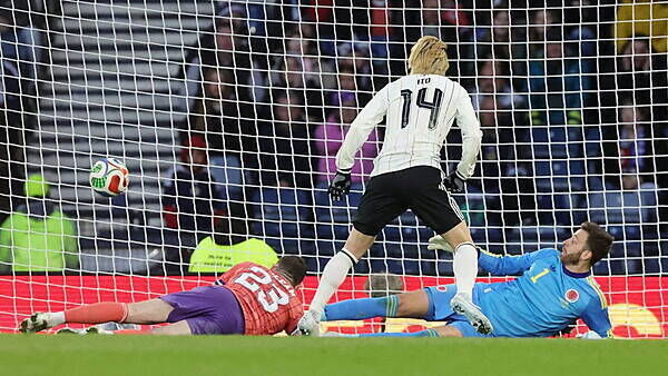 Japan strike late to beat Scotland at Hampden
