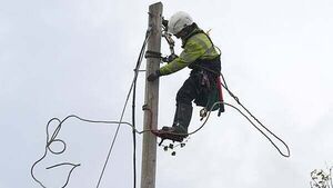 Storm Dave: 18,000 without power as wind warnings in place