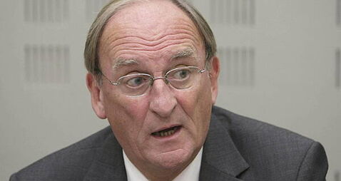 Tributes paid after death of former Ceann Comhairle Seán Barrett