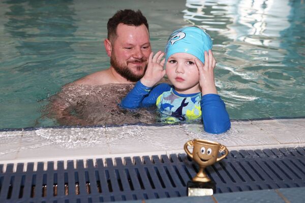 Christopher Brennan and his dad Shane Photo: Jenny Callanan 