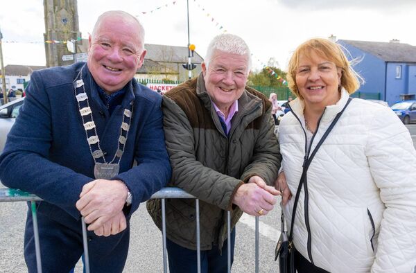 Cllr John Pender, Cathaoirleach Tullow Municipal District, with Andy and Mary Doyle