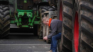 Defence Forces called in to assist gardaí dealing with fuel protests