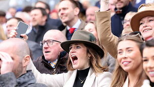 Mohamed Salah on target as Liverpool ease pressure with win over Fulham