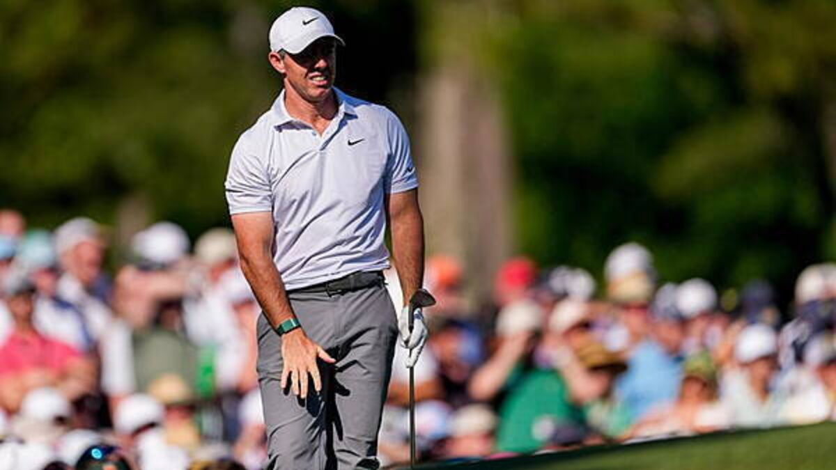 Rory McIlroy’s third round splutters into life after vow to keep his foot on gas