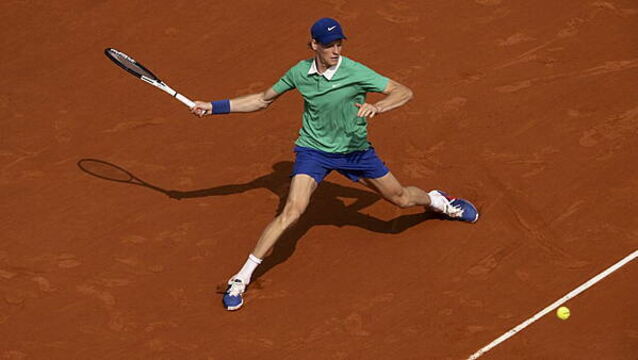 Jannik Sinner beats Carlos Alcaraz on clay to reclaim world number one ranking