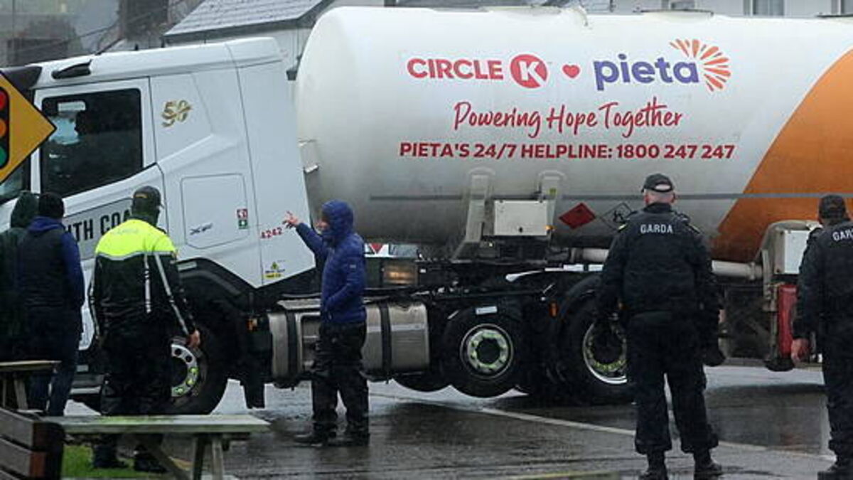 Fuel supply moving well but will take days to 'return to normal' as around 650 stations without fuel