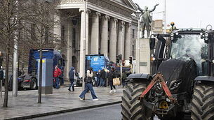 Health group takes aim at junk food advertising