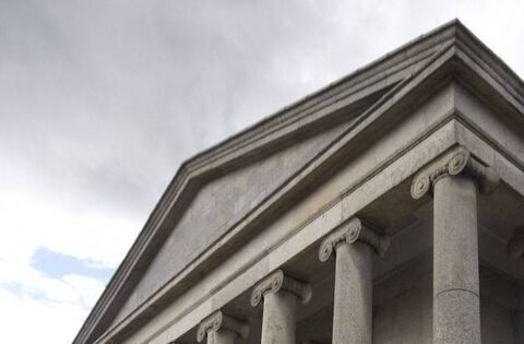 Shopped at Brown Thomas and Dublin airport using fraudulent card, Carlow court told 