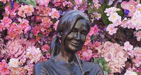 Bridget Jones statue becomes permanent fixture on Leicester Square trail