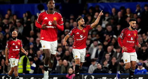 Man Utd strengthen Champions League bid after edging past struggling Chelsea