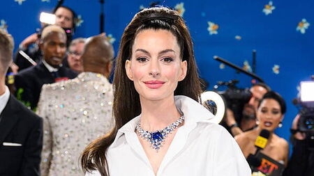 Anne Hathaway praises ‘unbelievable’ co-star Meryl Streep