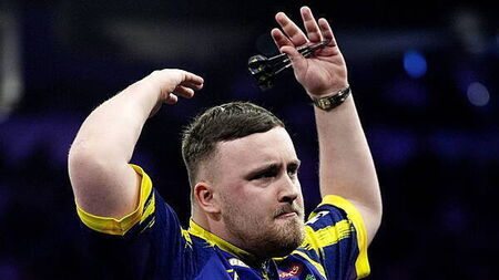 Put that phone down – Phil Taylor urges Luke Littler to limit social media use
