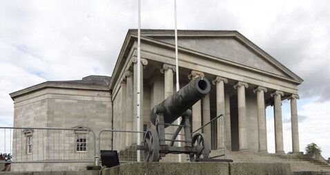 Carlow man threatened to jump from roof during stand-off 