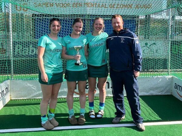 Sofia Ball, Hannah Cope-Nolan, Holly James and coach Eric Comerford at the Jeugd Internationaal Paas Hockey Toernooi 2026 in The Hague, Netherlands. 
