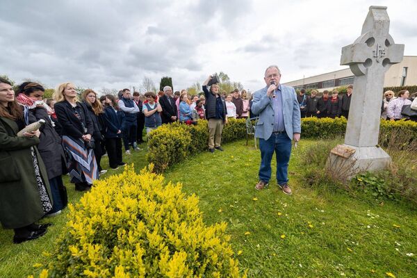 Padraig Dooley from Carlow Archaeological and Historical Society speaking at the annual Afri Carlow Spring Festival of Living Famine
