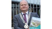 Mayor branded ‘a disgrace’ by party colleague in row over chain 